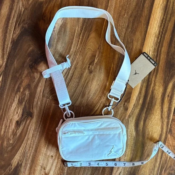 Jordan White Crossbody Bag - Picture 3 of 8